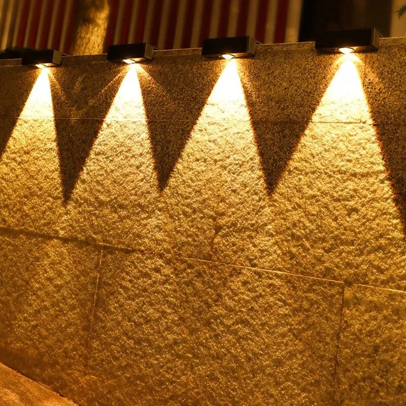 Solaire 屋外用ウォールライト | ソーラー式、IP65防水、LED